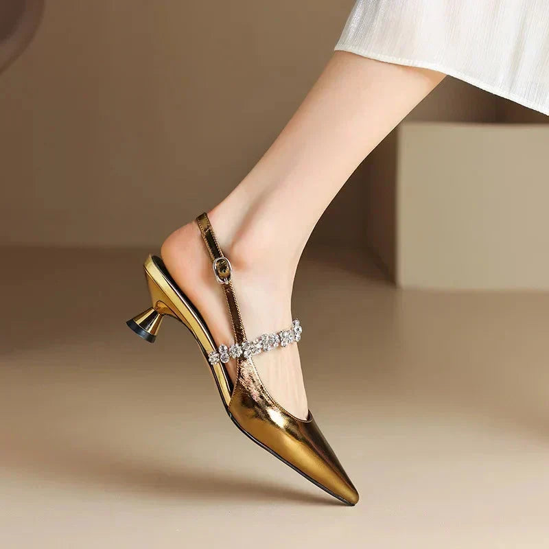Vivian - Refined Pumps