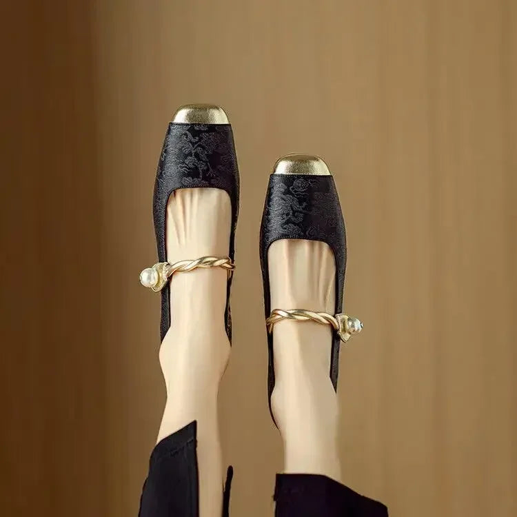 Delia - Refined Heeled Shoes