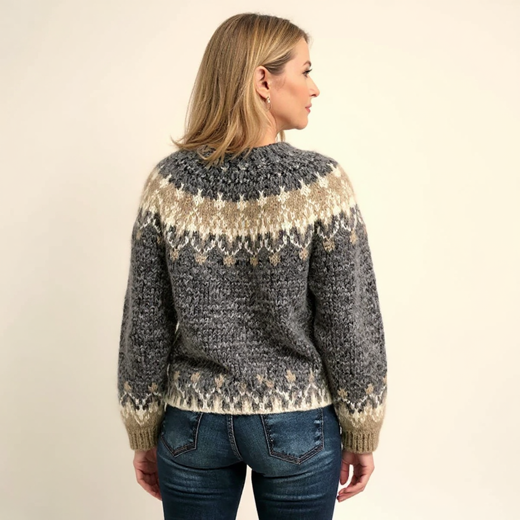 Noelle - Chunky Vintage Sweater with Cream Yoke