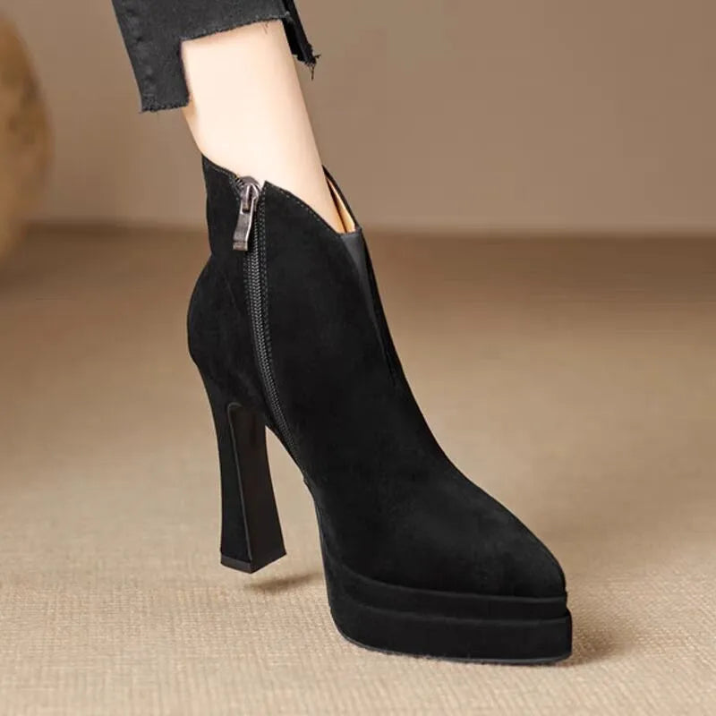 Vivienne - Retro Stiletto Boots