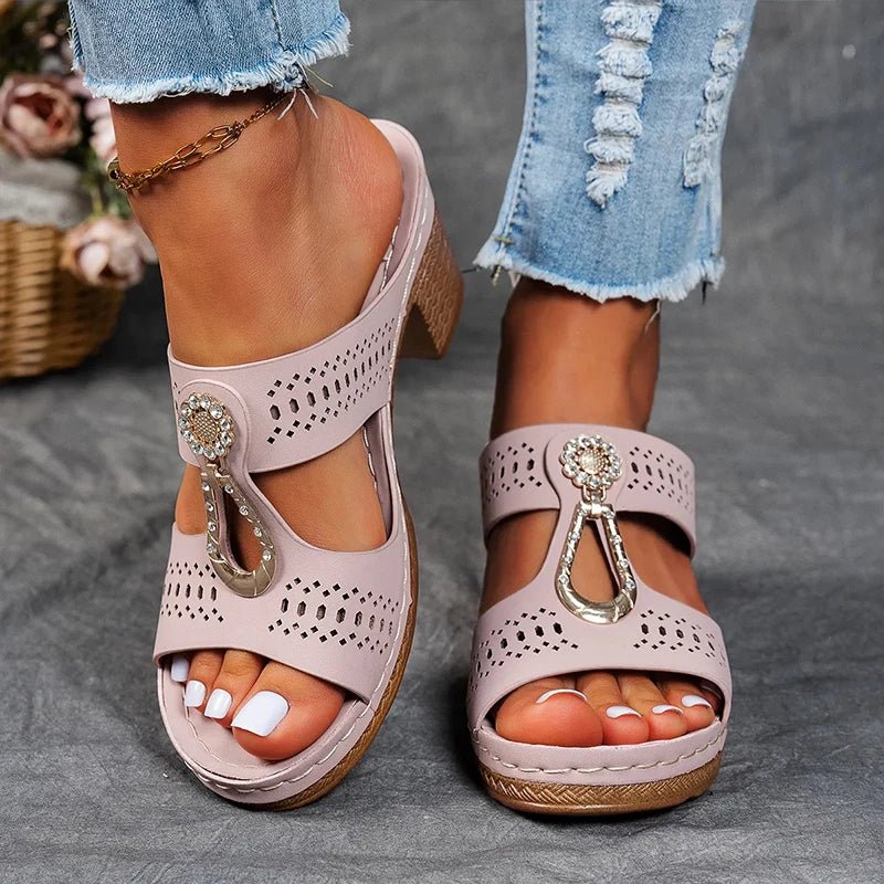 Noémie - Orthopaedic Sandals