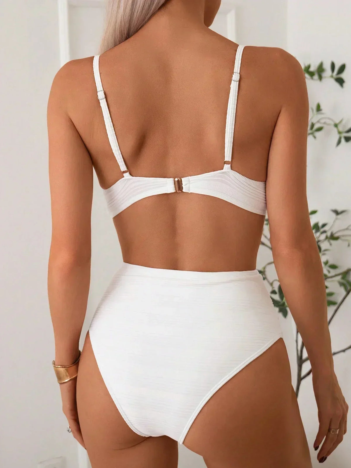 Sandra - High Support Crossed Top, High Waist Bikini
