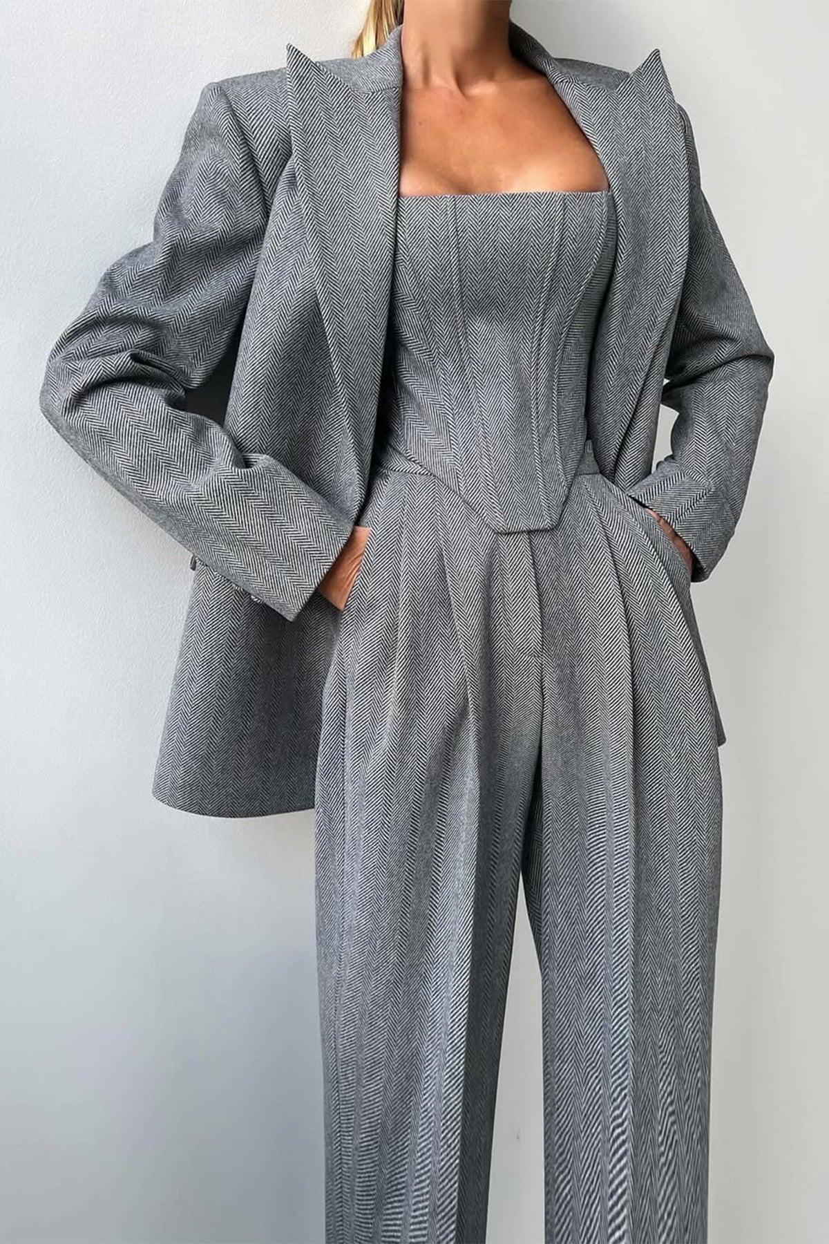 Elegance - Three-Piece Set