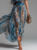 Wild - Long chiffon dress with leopard print and bare shoulders