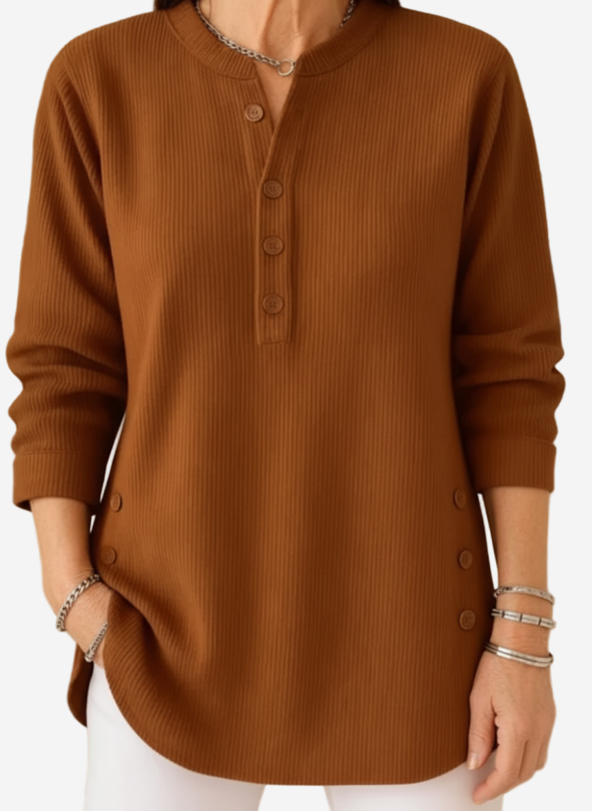Taisie - Comfortable Sweater
