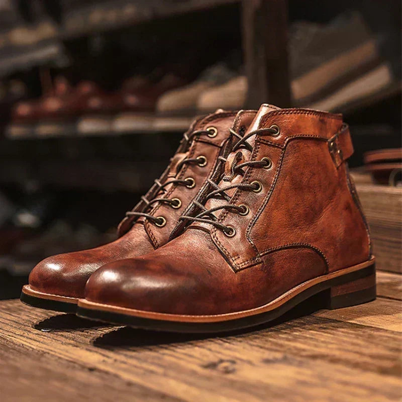 Noah - Brown Vintage-Style Lace-Up Boots