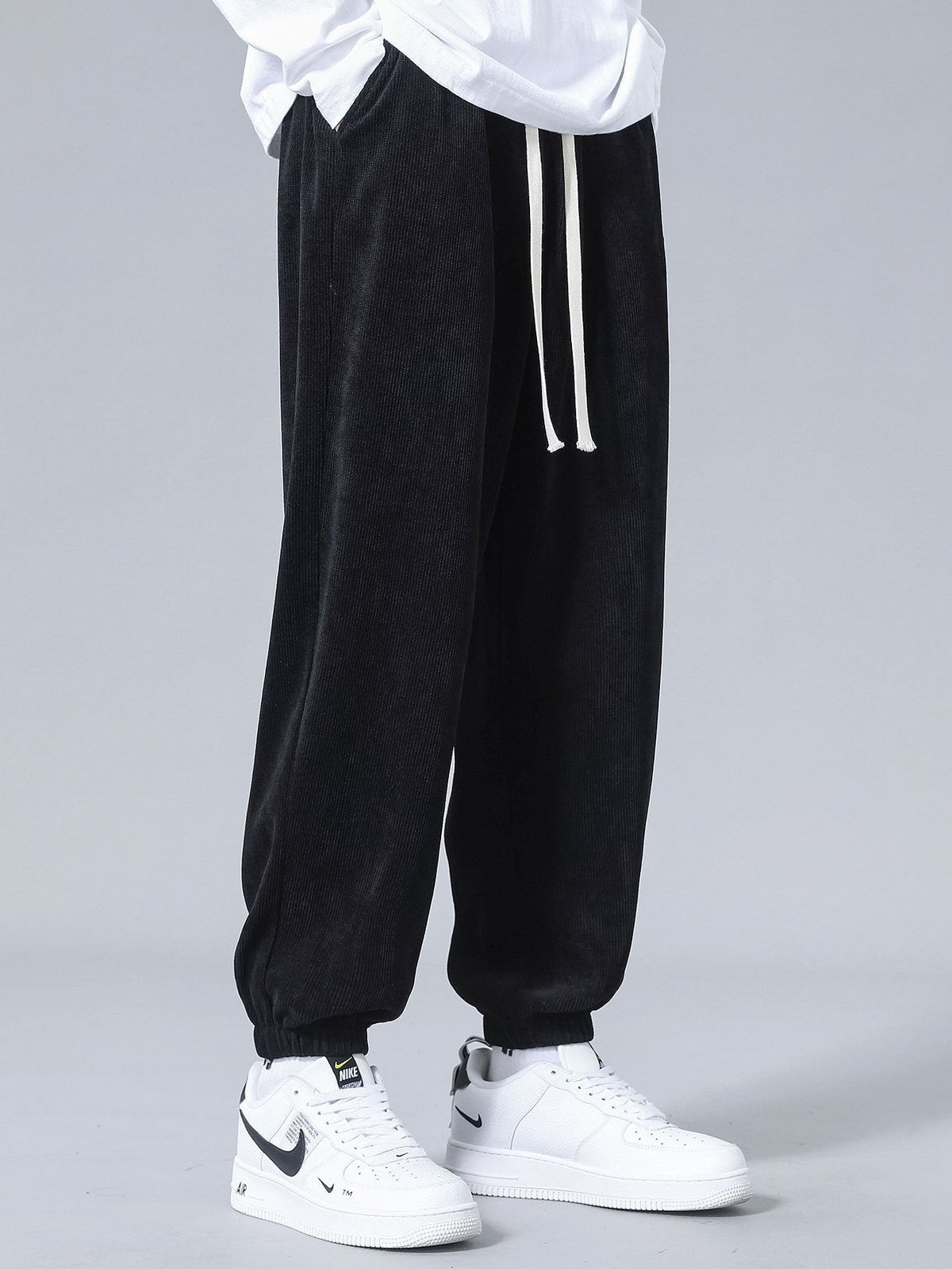 Philippe - Everyday Comfort Corduroy Joggers