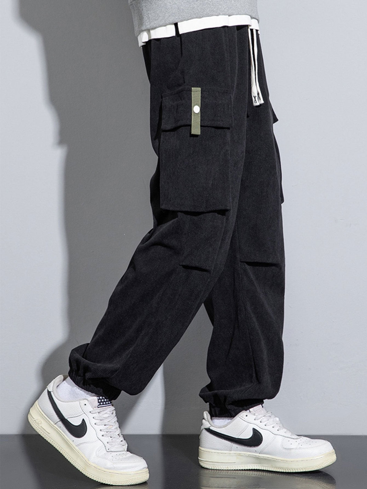 Simon - Corduroy Cargo Joggers