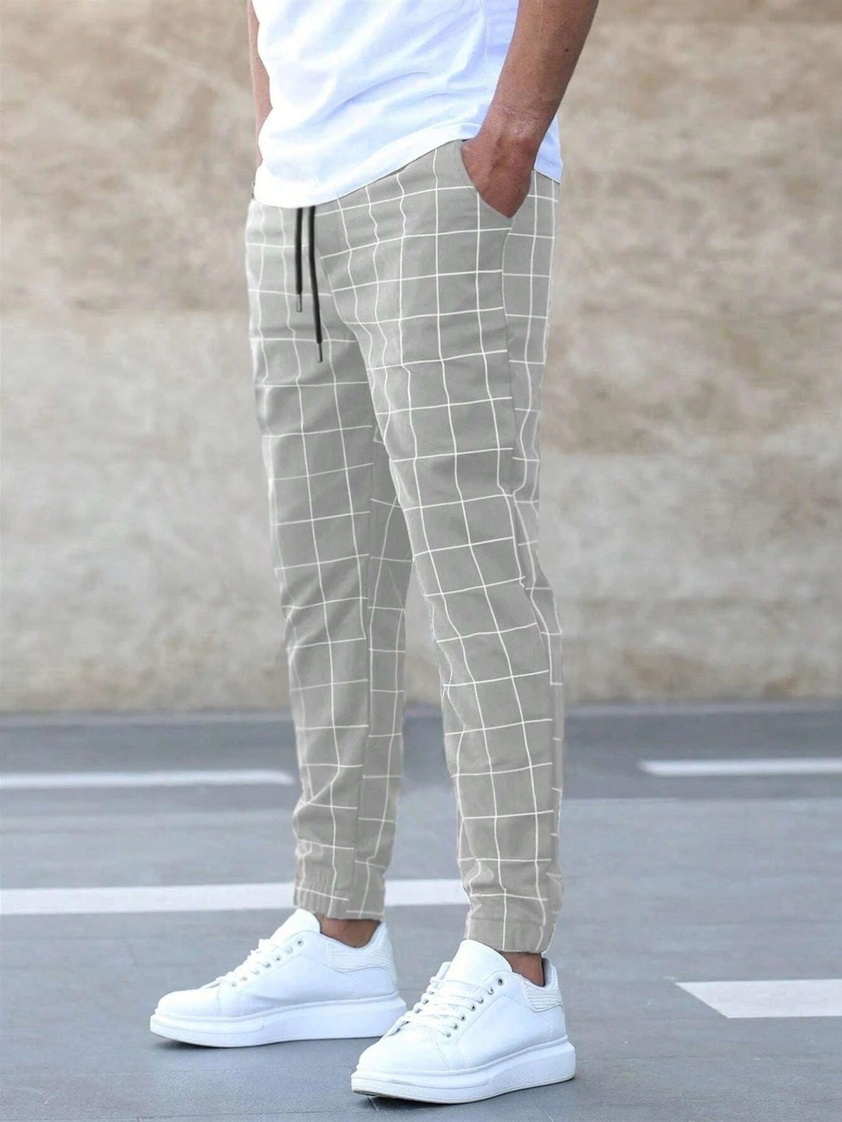 Eva Chester Men's Checked Joggers – photo 4